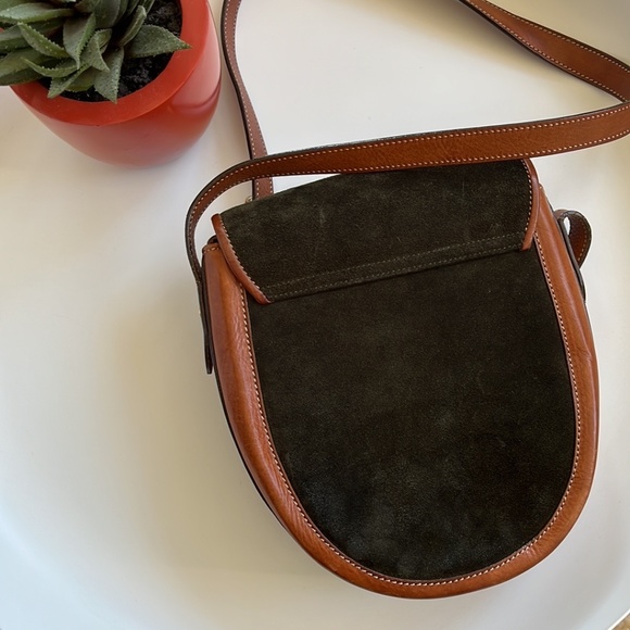 Étienne Aigner crossbody purse - Picture 4 of 9